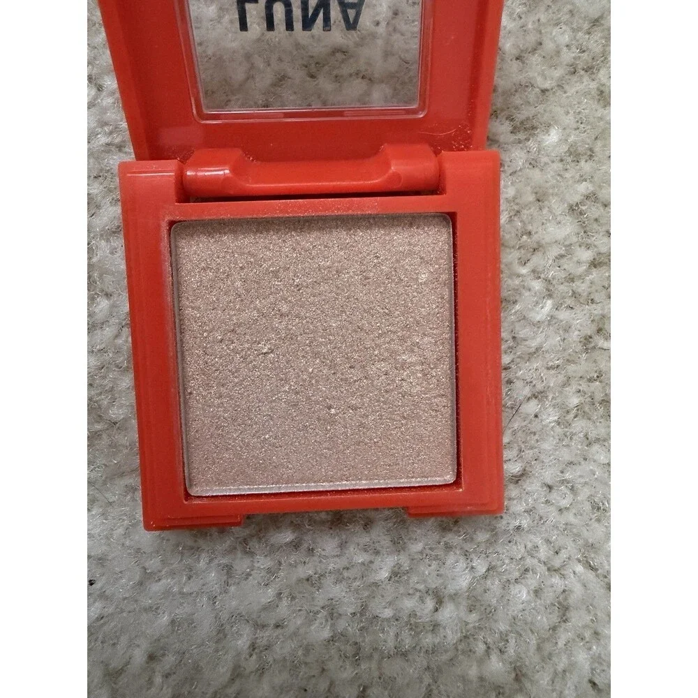Magic luna powder